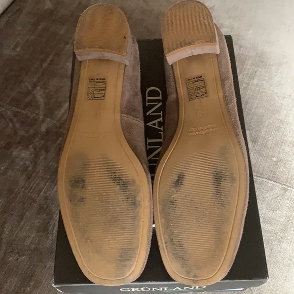 Grünland Taupe Suede Flats - Host Pick!! - Picture 4 of 4